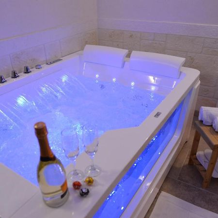 Suite Laurel Spa Con Idromassaggio Fasano Esterno foto