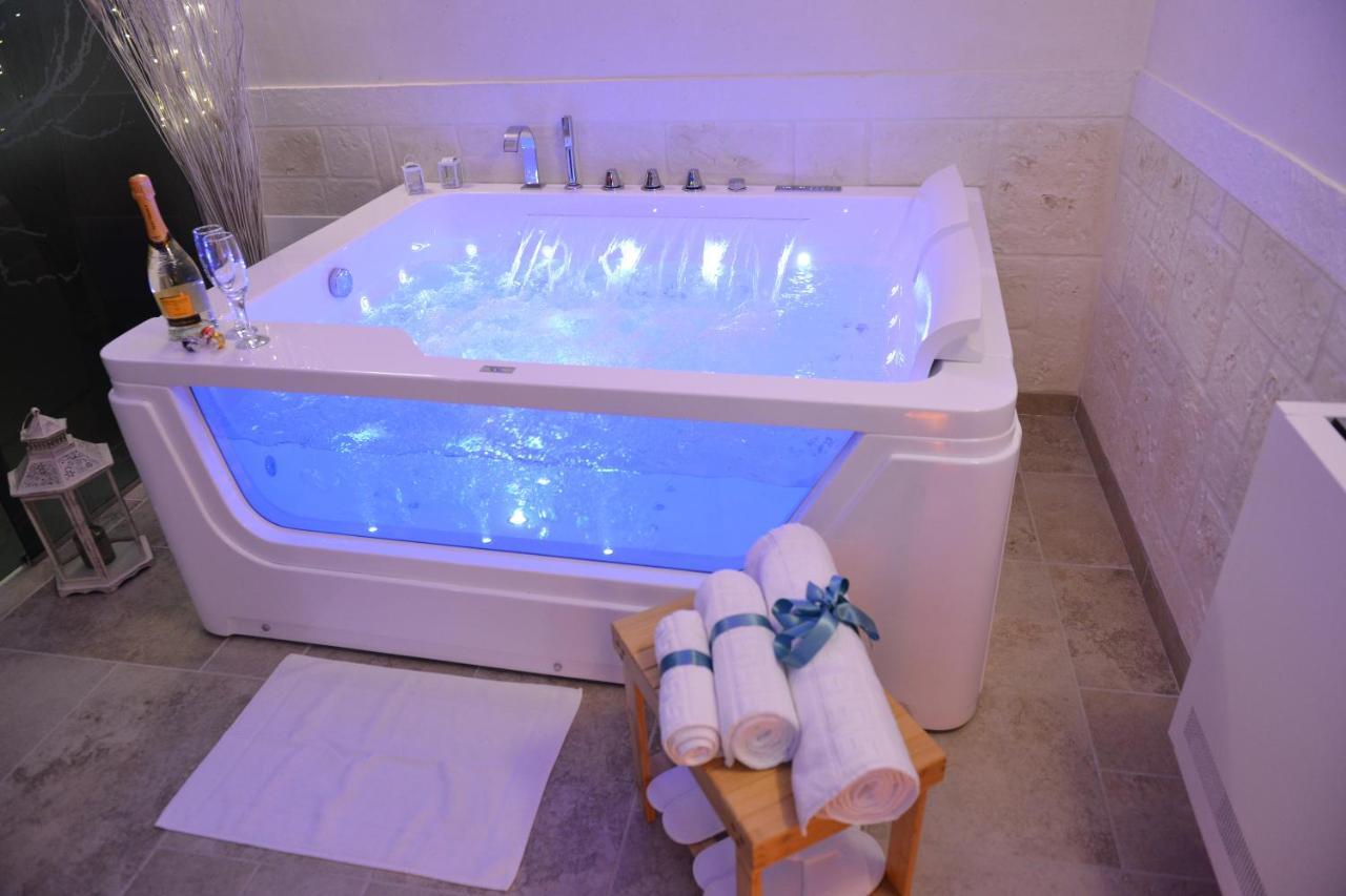 Suite Laurel Spa Con Idromassaggio Fasano Esterno foto