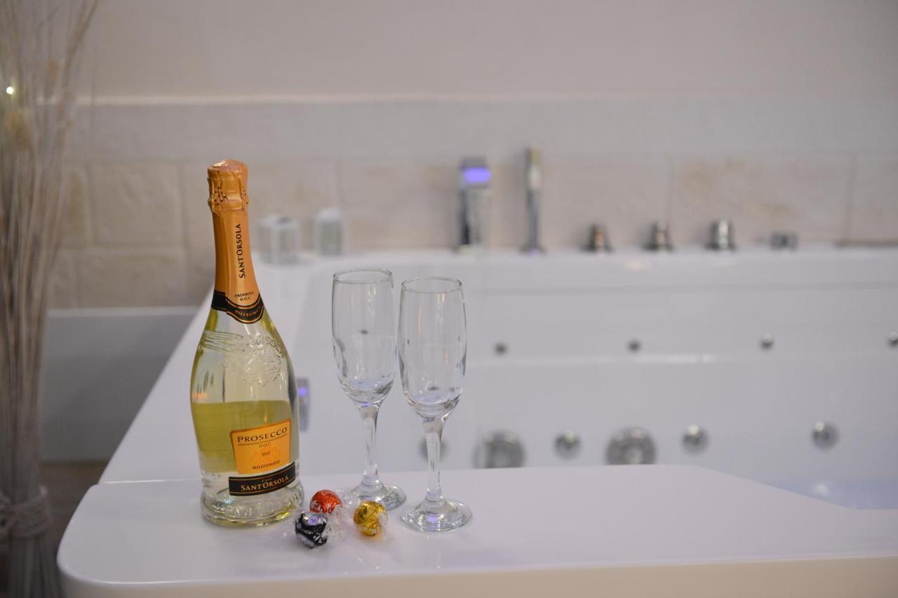 Suite Laurel Spa Con Idromassaggio Fasano Esterno foto